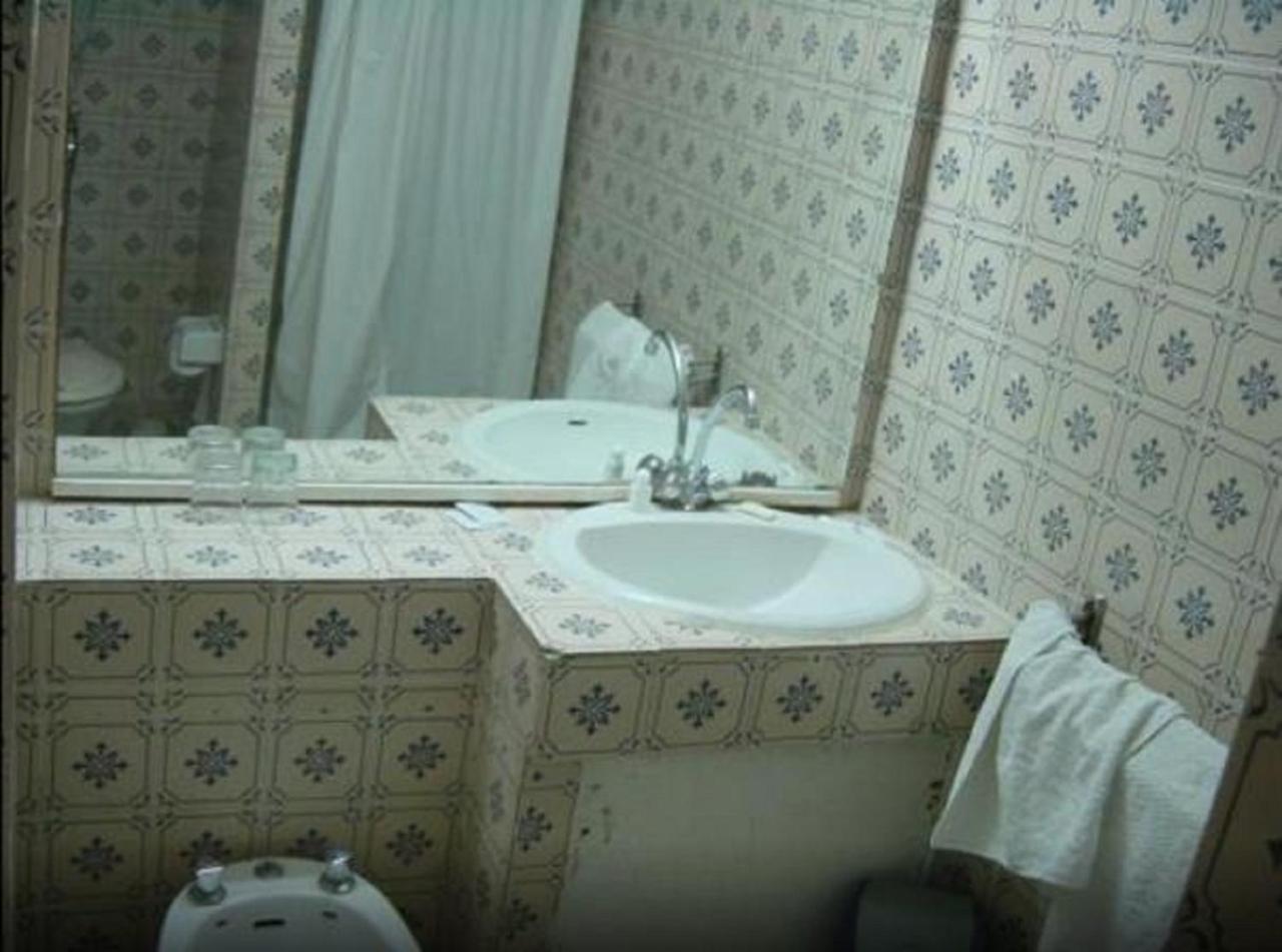 Hotel Chelia บัตนา ภายนอก รูปภาพ